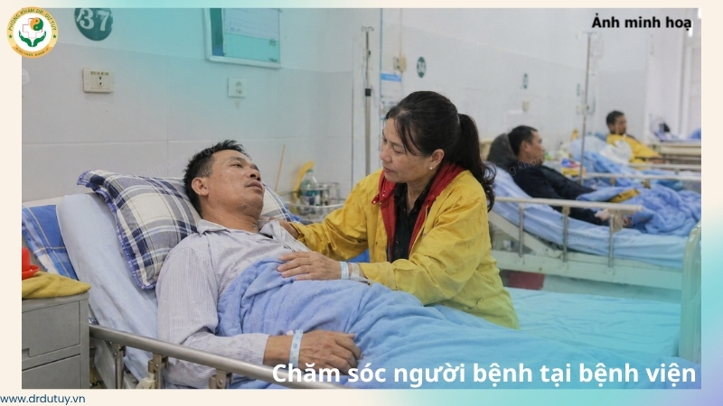 cham-soc-nguoi-benh-ton-thuong-tuy-song-tai-benh-vien(1)